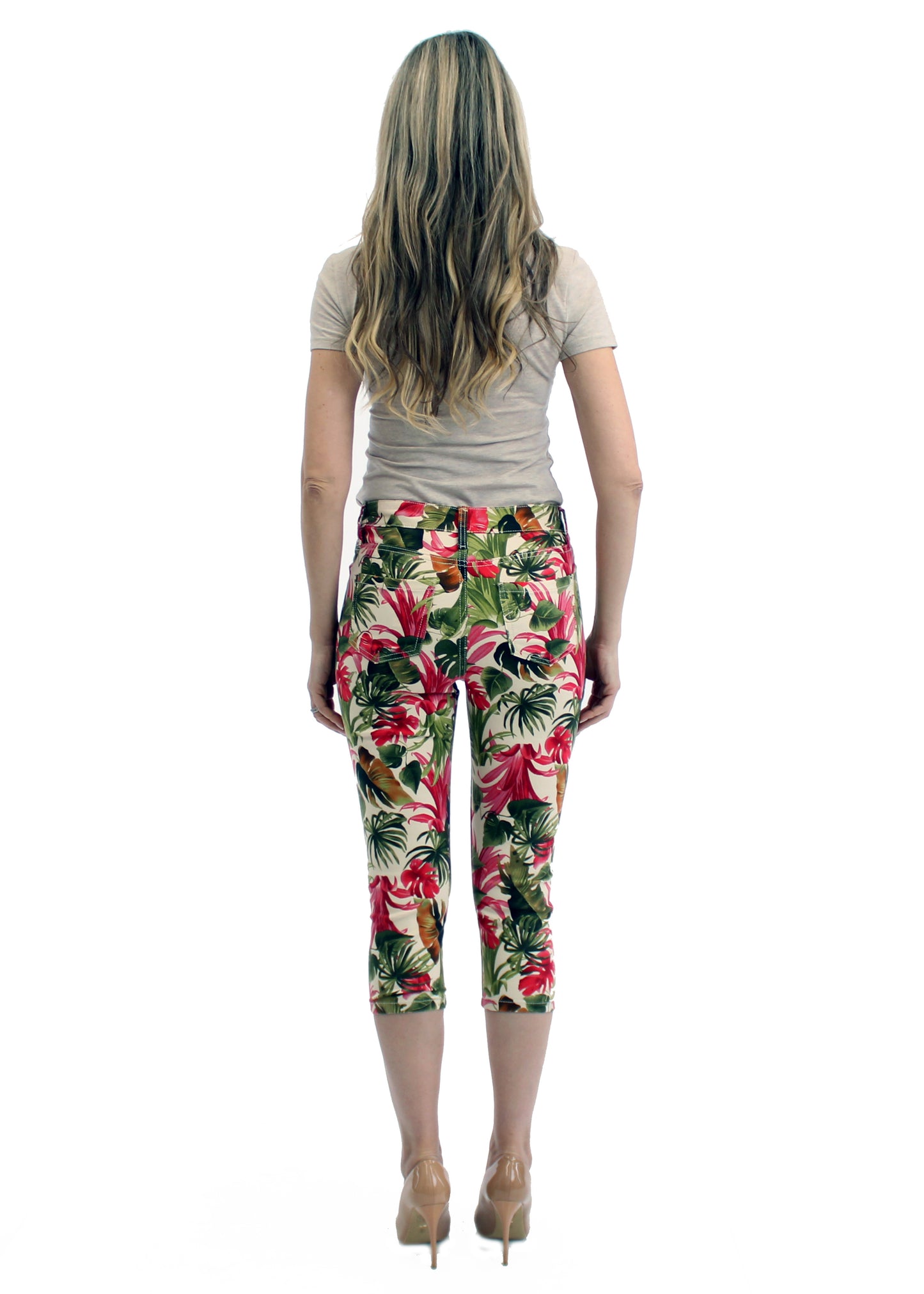 
                  
                    Women's Mid Rise Tropical Printed Stretch Capris
                  
                