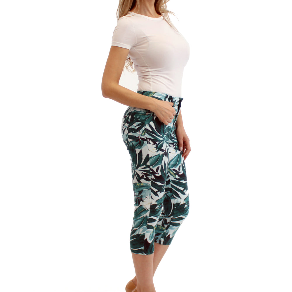 
                  
                    Women's Mid Rise Leaves Printed Stretch Capris
                  
                