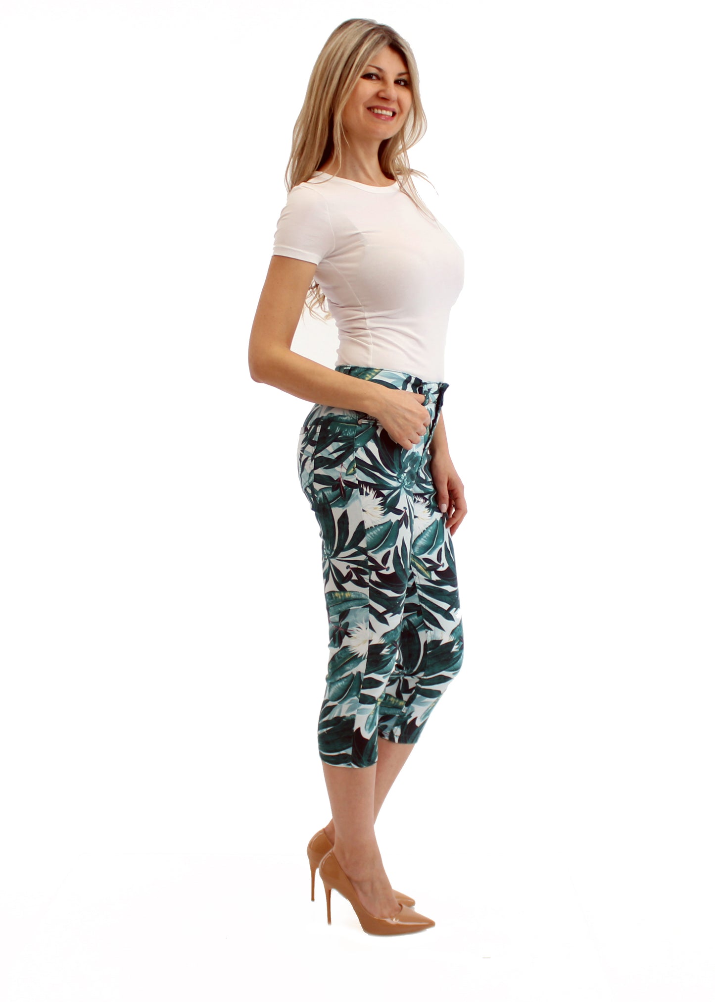 
                  
                    Women's Mid Rise Leaves Printed Stretch Capris
                  
                