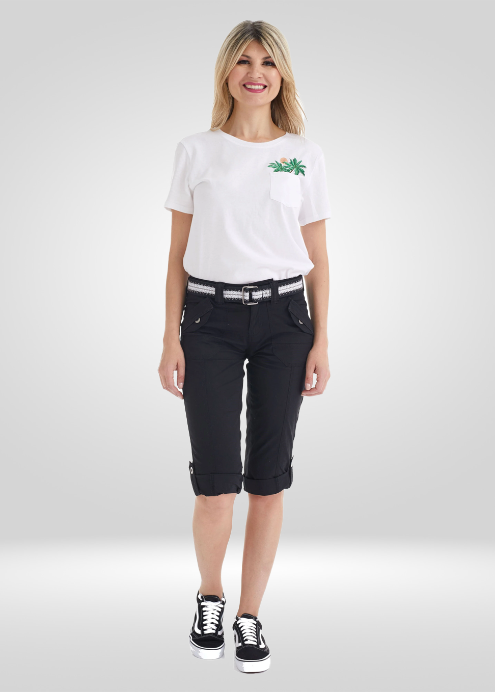 
                  
                    Pantalon Capri Cargo - Longueur Ajustable
                  
                