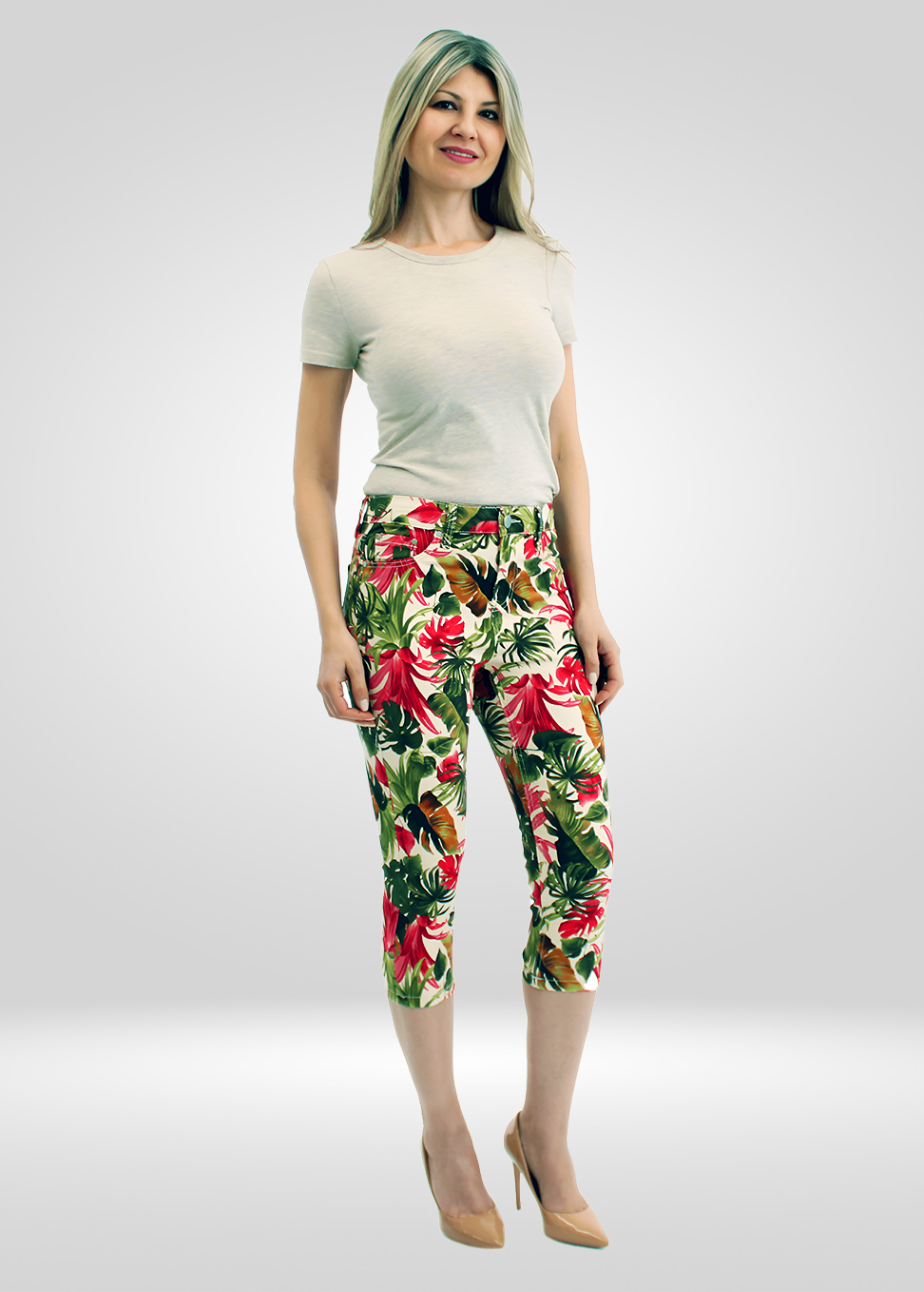 Women's Mid Rise Tropical Printed Stretch Capris