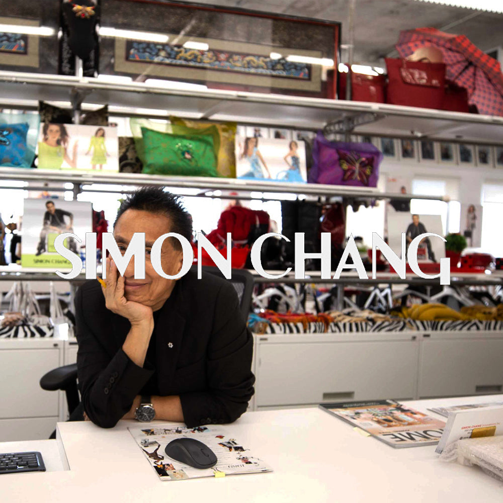 Click here to see Simon Chang product. Picture-icon with the designer Simon Chang, at his workbench